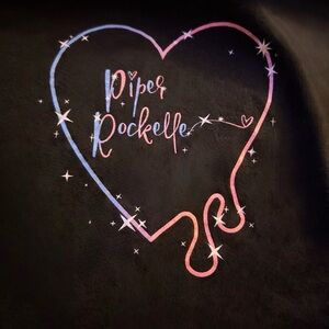 Piper Rockelle drippy heart unisex t-shirt black size medium